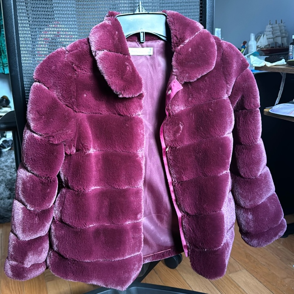 Girls fur coat new without tags